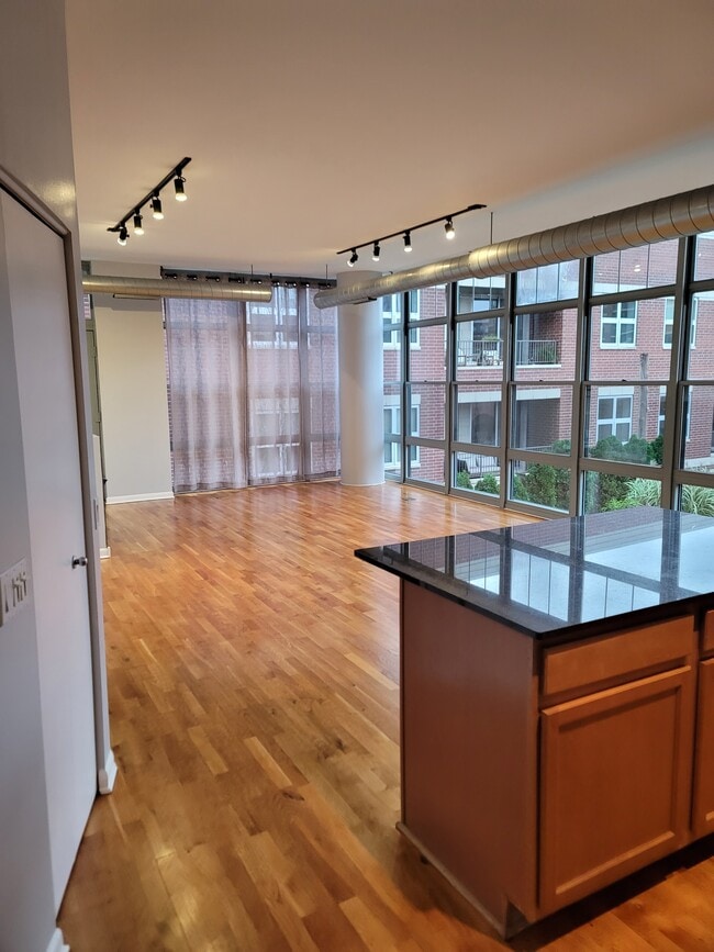 Photo - 1200 W Monroe St Unit 420