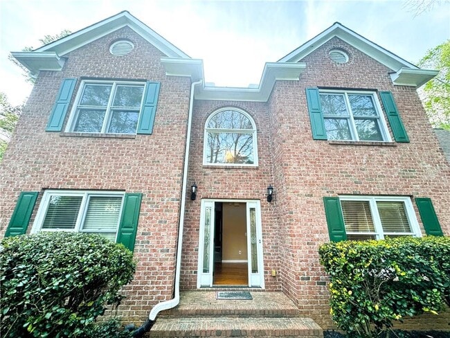 Photo - 2550 Wellsley Ln