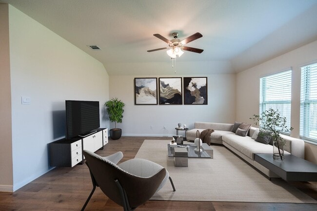 Photo - 1609 Grand Villa St