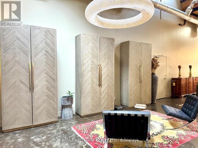 Photo - 326 Carlaw Ave Unit 122