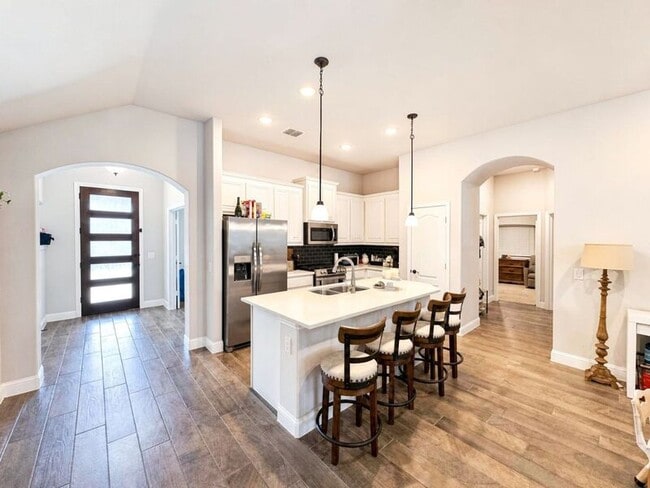 Photo - 9117 Amistad Ln