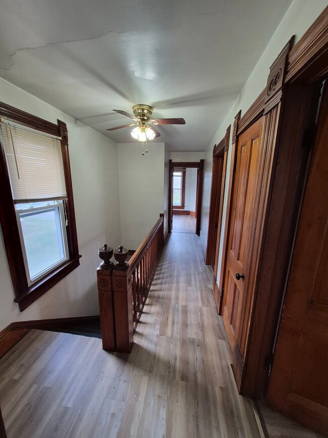 Photo - 62 S Gamble St Unit 62 1/2 - Upstairs