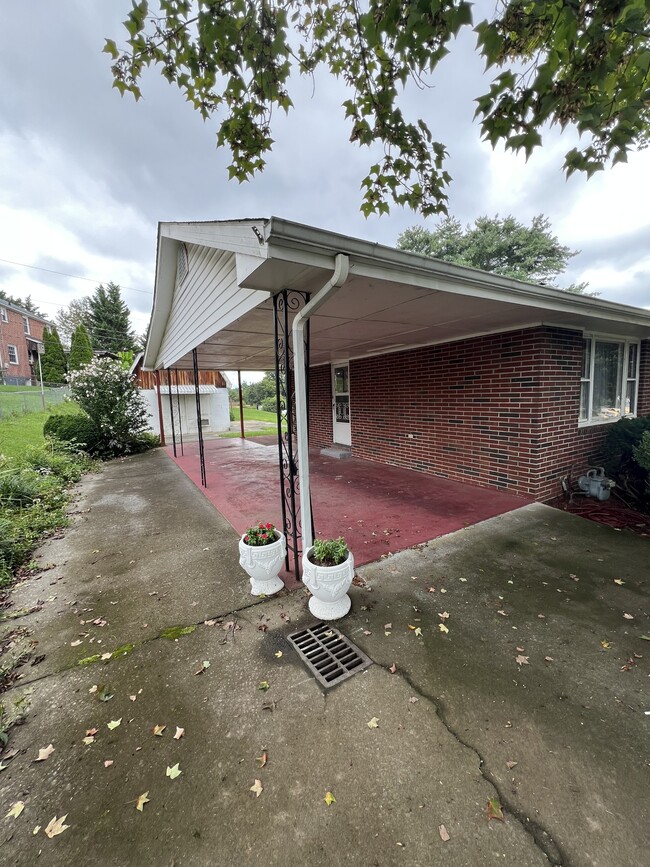 Photo - 803 Dundee Dr