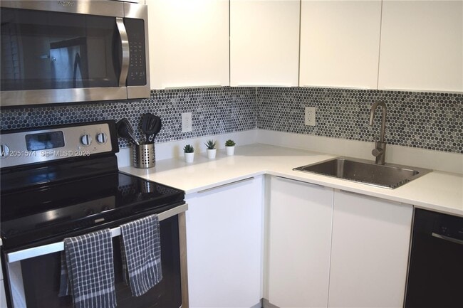 Photo - 3970 Oaks Clubhouse Dr Unit 306