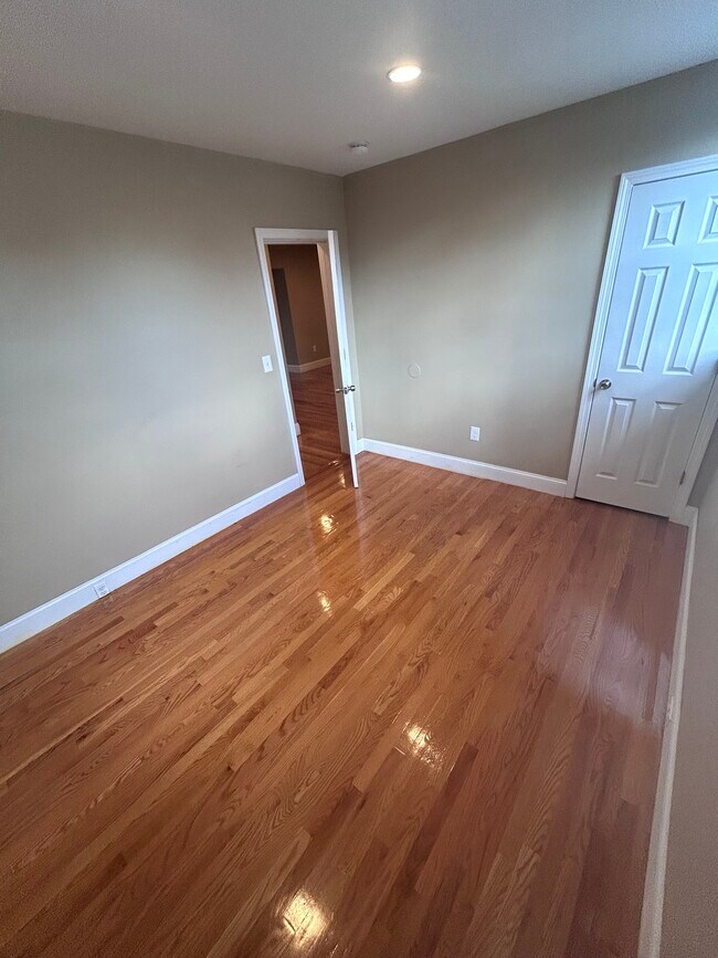 Photo - 76 Egmont St