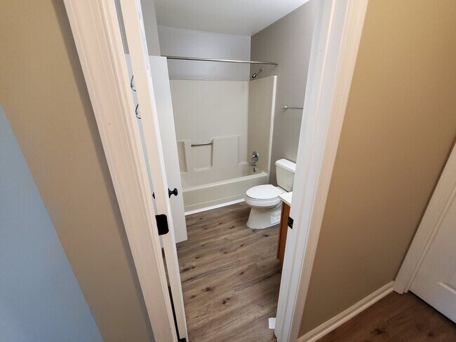 Photo - 1562 W Washington St Unit B