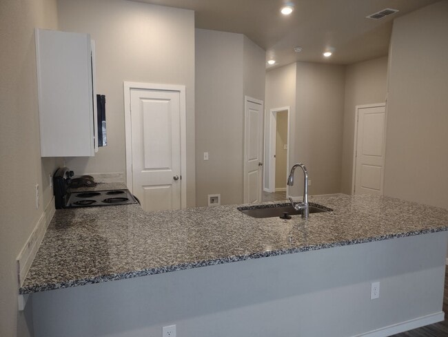 Photo - 2120 N Avenue J Unit B
