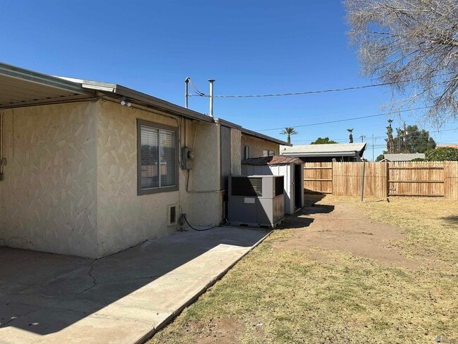2264 W 19th St