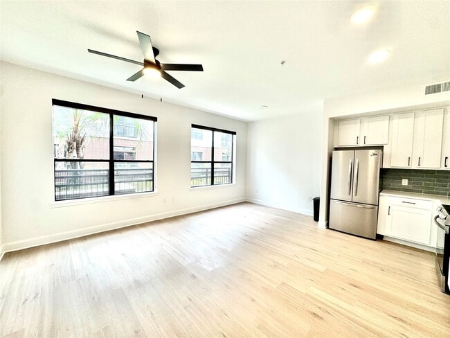 Building Photo - 2300 Richmond Ave. Unit 411 Rental
