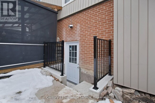 Photo - 6357 Neuchatel Rd