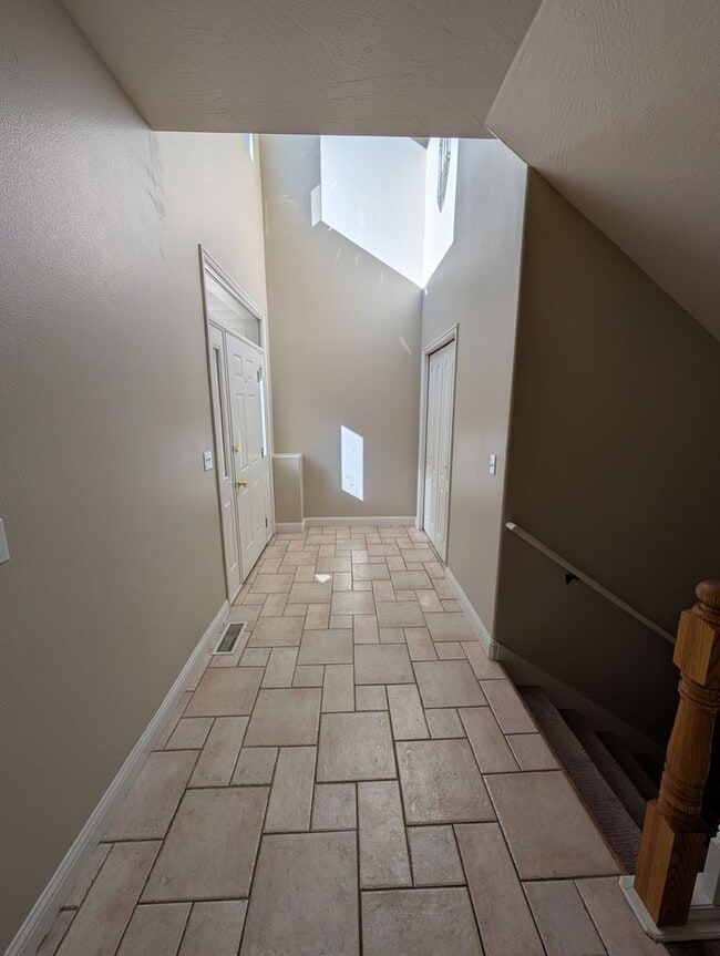 Photo - 1366 Delphic Way