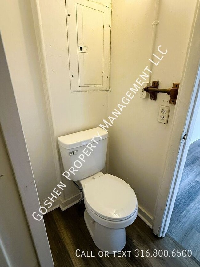 Photo - 1023 S Millwood-B