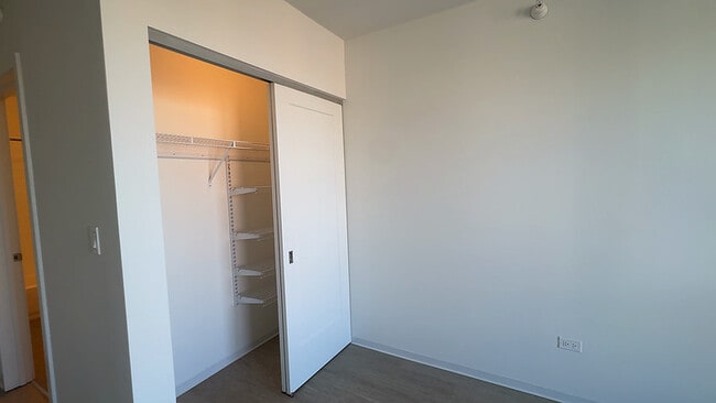 Photo - 359 W Superior St