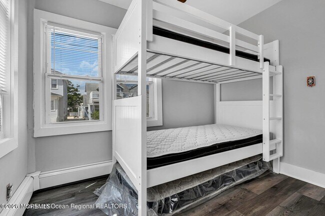 Photo - 39 Sheridan Ave