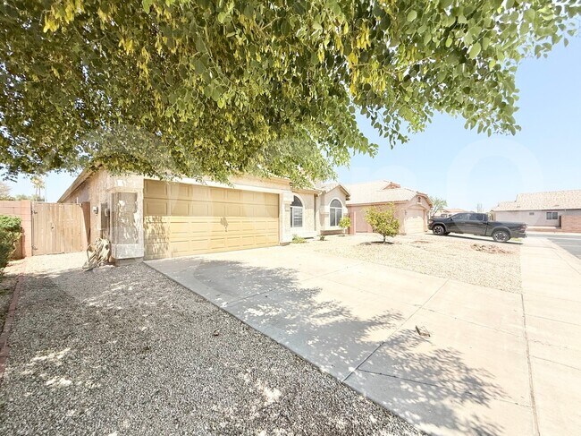 Photo - 4234 E Redwood Ln House