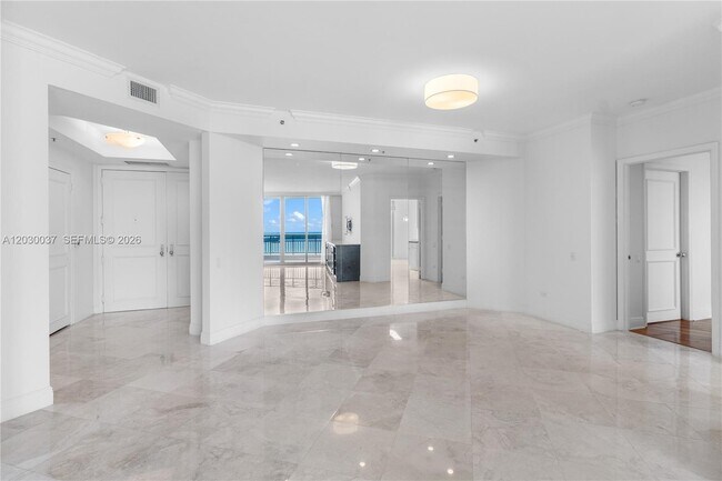Photo - 808 Brickell Key Dr Unidad 3002
