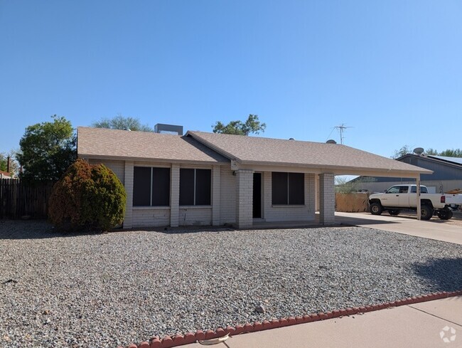 Building Photo - North Phoenix 3/2 Block Home on Large Lot