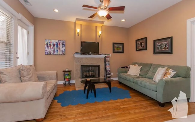 Photo - 1009 N Oakley Blvd Unit #  02E