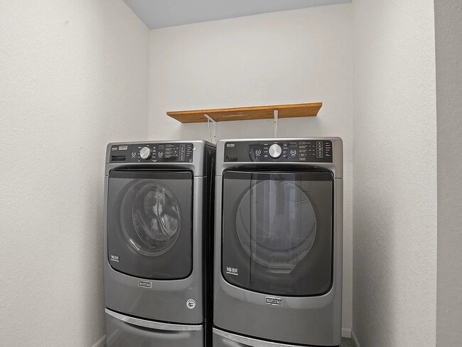 Photo - 3342 Streamwood Dr