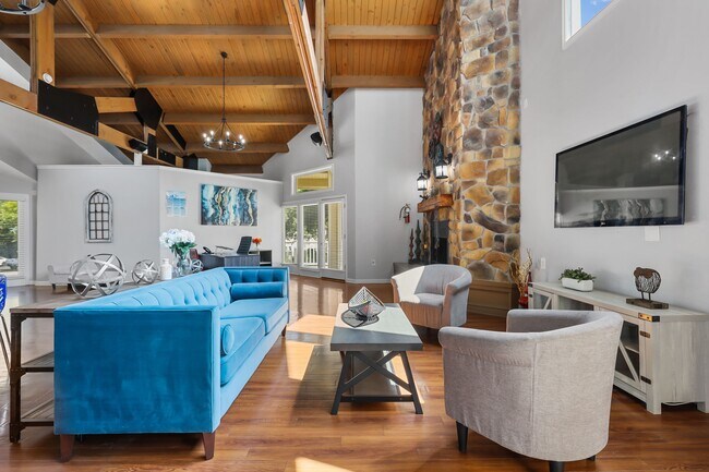 Stonecreek Club Apartments