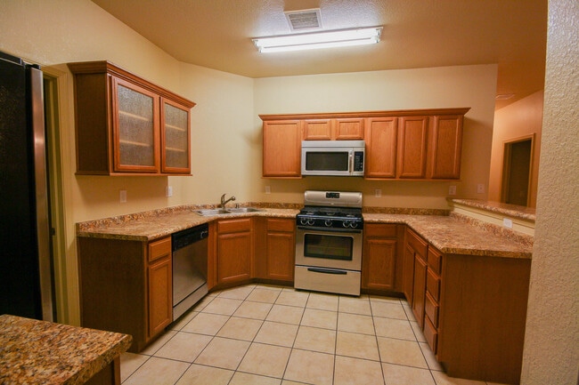 Photo - 5806 Redstone Rim Dr