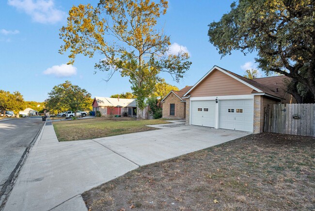 Photo - Charming 4-Bedroom Home with a Pool!