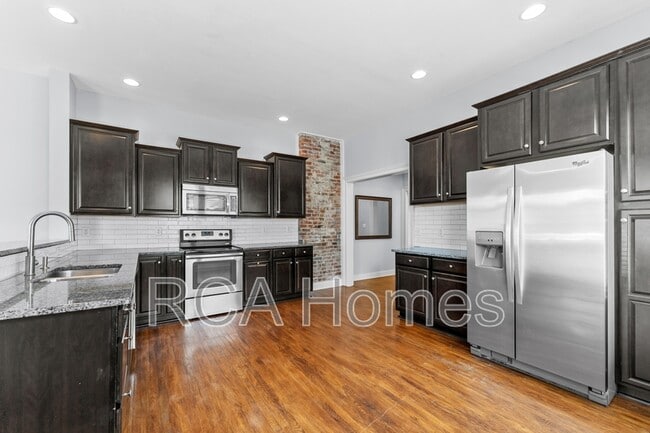 Photo - 613 E New York St