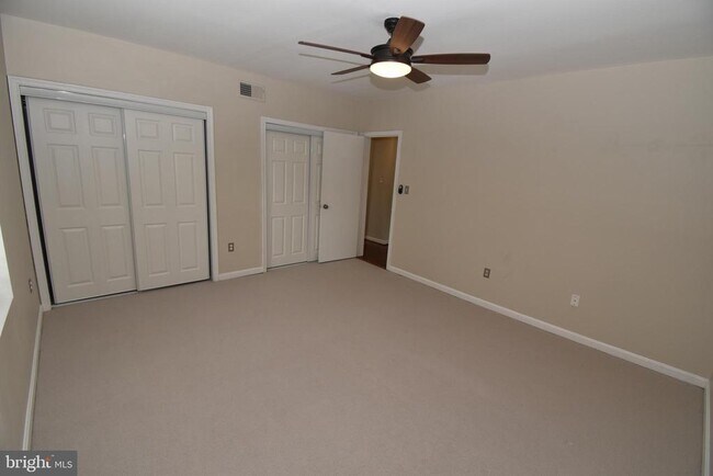 Photo - 1816 Queens Ln Unidad 4-225