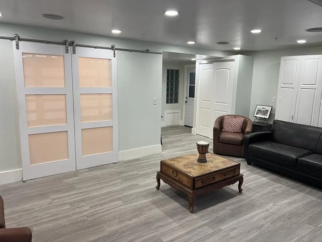 Photo - 206 Avenue H