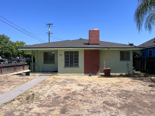 Photo - 2905 E Lamona Ave
