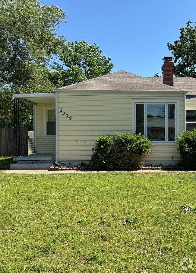 Building Photo - 2339 E Aloma St Rental