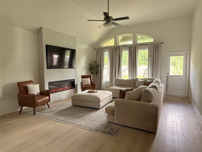 Photo - 23609 Zinfandel Dr