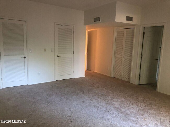 Photo - 2530 E Forgeus Pl