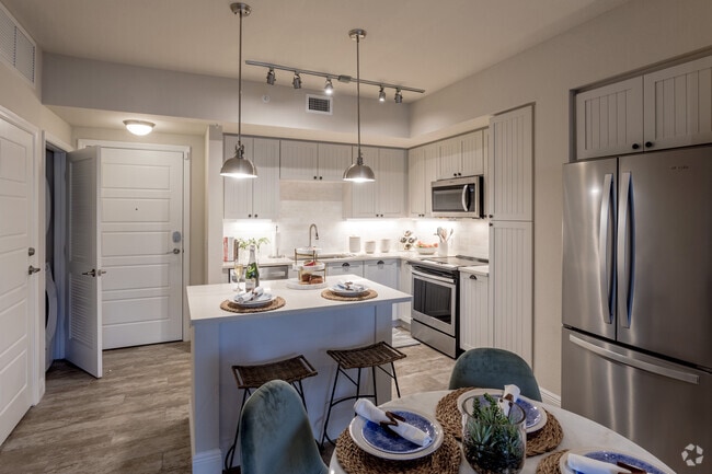 2BR,2BA - Ocean