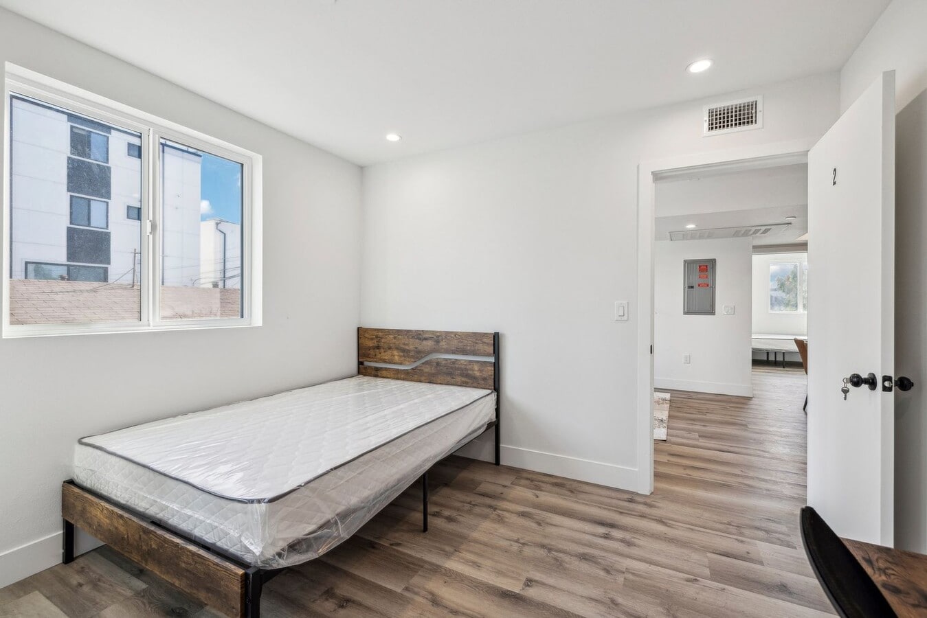 Photo - 3437 S Catalina St