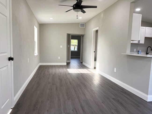 Photo - 3133 Normandy Dr