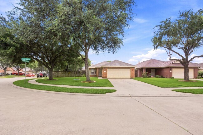 Photo - 111 Thunder Basin Dr
