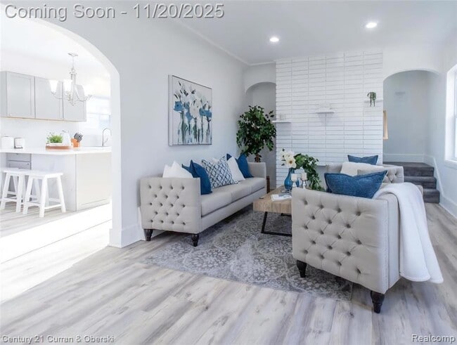 Photo - 279 Manistique St