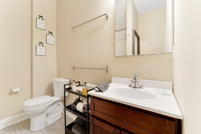 Photo - 613 S 16th St Unit Apt 1