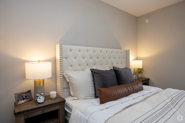2BR, 2BA - 1,273SF - Bedroom