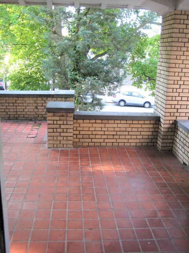 Photo - 5702 Darlington Rd Unit 1