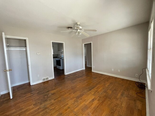 Photo - 2 bedroom unit across street from KSU Camp...
