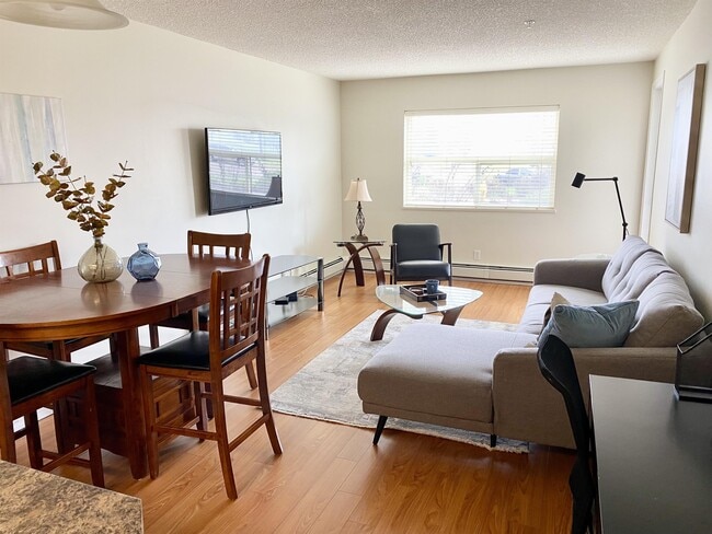 17404-164 64 Ave NW
