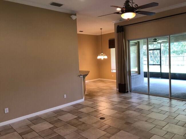 Photo - Gorgeous 4 bed/4 bath Home in Casselberry