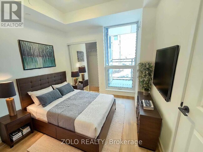 Photo - 2333 Khalsa Gate Unit 304