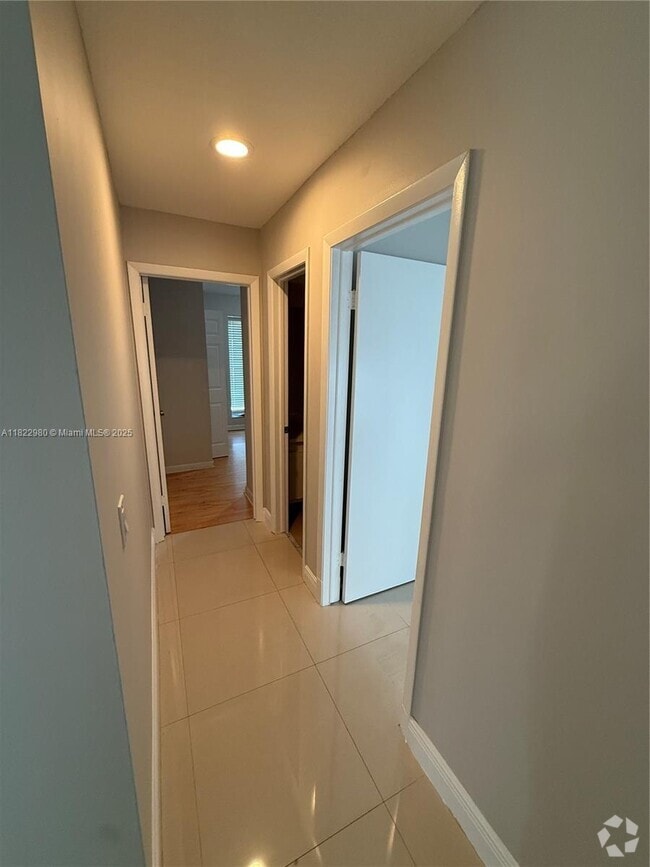 Building Photo - 9286 SW 146th Ct Rental