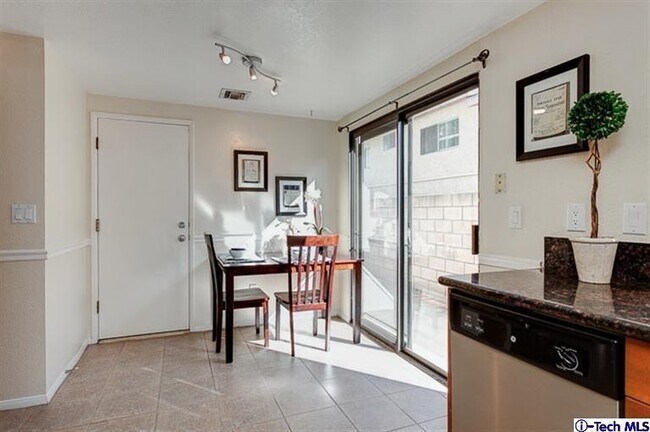 Photo - 205 Violet Ave