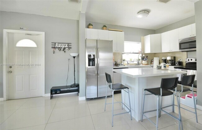 Photo - 18076 NE 19th Ave