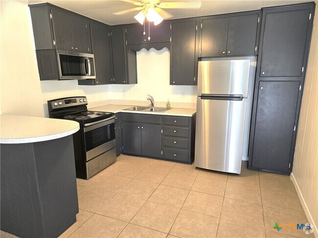 Building Photo - 608 Harbour Ave Unit B Rental