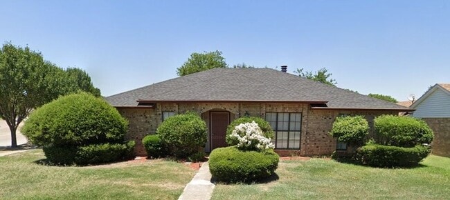 Building Photo - 621 Shenandoah Ct